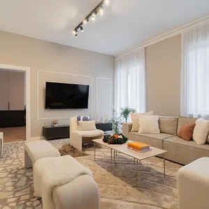Apartment Loggia & Luxe 5br Penthouse In Universitatii Area, Bucharest