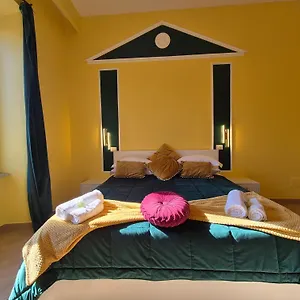 https://residenze-serventi-longhi.it-romehotels.com