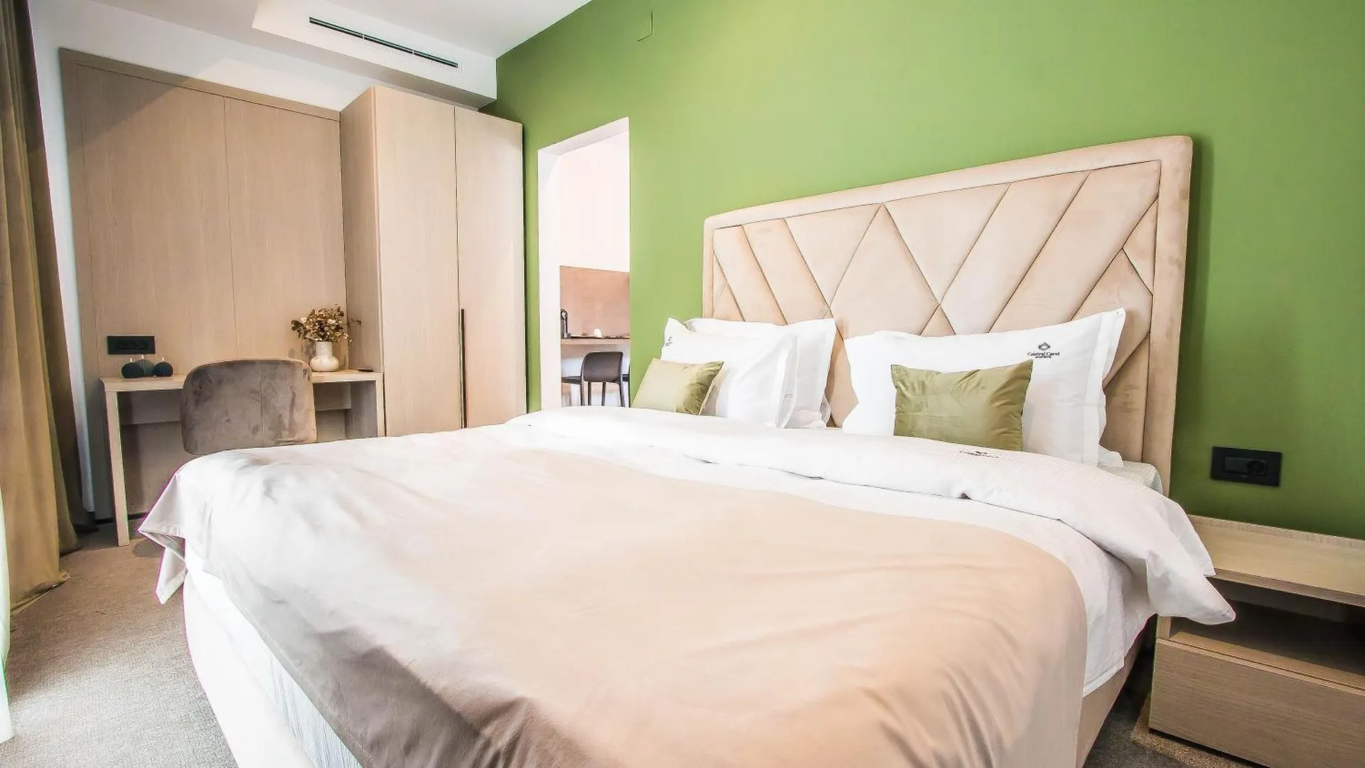 Central Carol Aparthotel 2 布加勒斯特