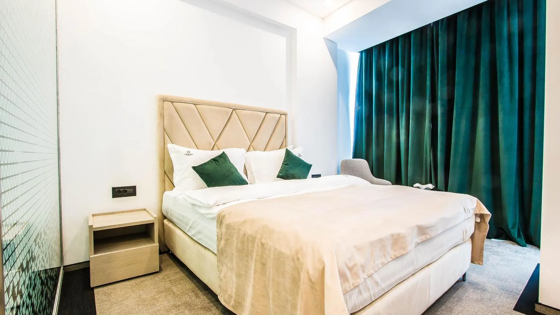 Central Carol Aparthotel 2 布加勒斯特